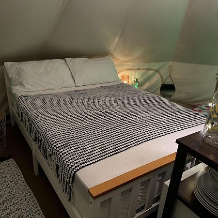 Spacious Bell Tent At Herigerbi Park Lincolnshire Villa Grantham Ngoại thất bức ảnh